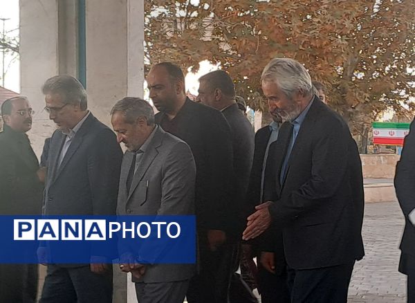 مراسم استقبال از وزیر آموزش و پرورش در گلزار شهدای نیشابور 