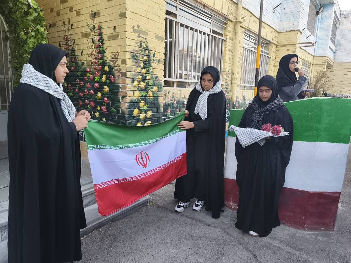 آیین بازگشایی مدارس در مدرسه ازرم مشهد 