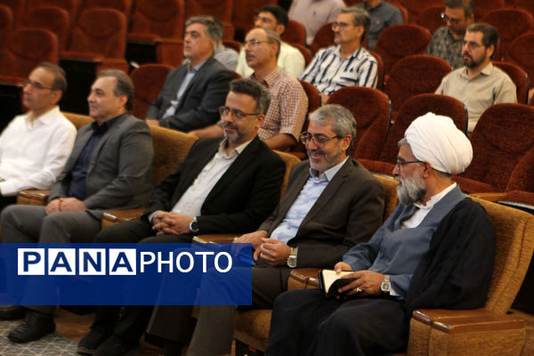 هم‌افزایی دانشگاه آزاد و آموزش و پرورش برای ارتقای آموزش متوسطه در کاشان