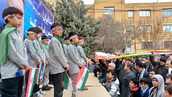 همبستگی مردم و تجدید میثاق با آرمان‌های انقلاب 