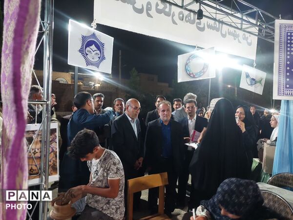 غرفه شهرستان تفت در نمایشگاه از ریشه تا رویش