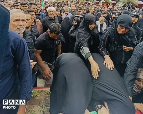 تشییع «شهیده فاطمه طاهری فرد» مدیر دبستان میناب در جیرفت