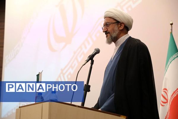 همایش تقدیر از مادران و همسران شهدا در دانشگاه قم