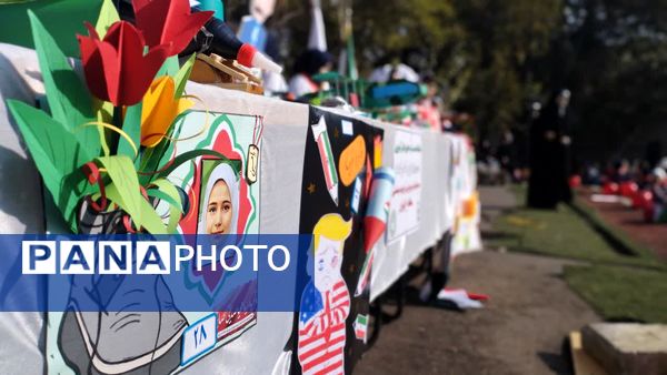 برگزاری همایش دانش‌آموزان پیشتاز منطقه ۱۰