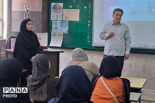 اولین جلسه اولیای پایه اول دبستان پسرانه ملاصدرا