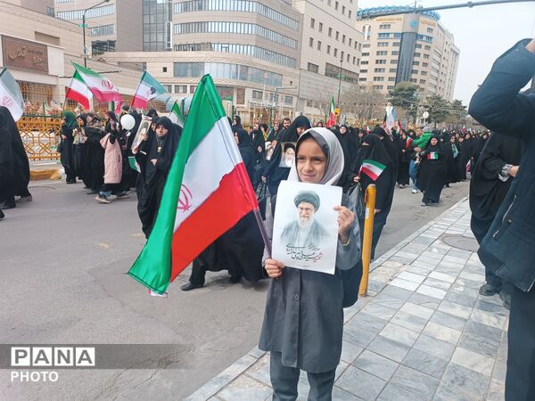 راهپیمایی روز قدس همراه با تشییع پیکر شهید مجتبی پارسا روش