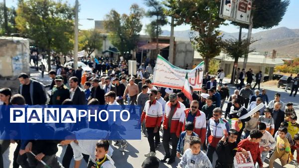 گرامیداشت یوم‌الله ۱۳ آبان در شهر سی‌سخت با حضور پرشور مردم 