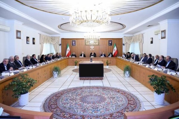 پزشکیان: دولت فرمایشات رهبری را پشتوانه‌ای محکم برای خود می‌داند