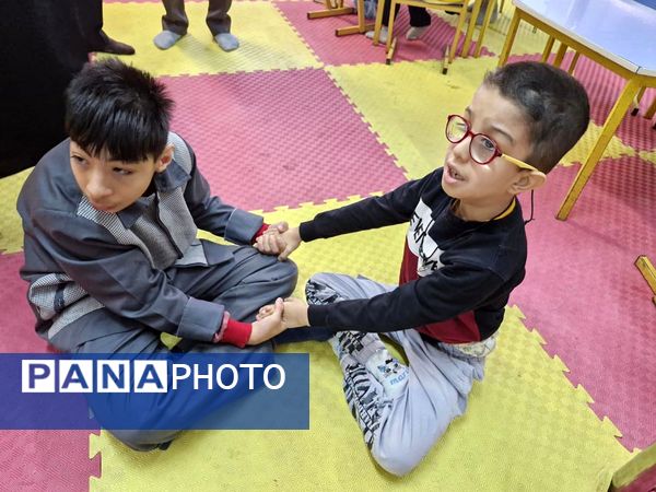 بازدید معاون استاندار و فرماندار مشهد مقدس از دبستان چند معلولیتی کوشا