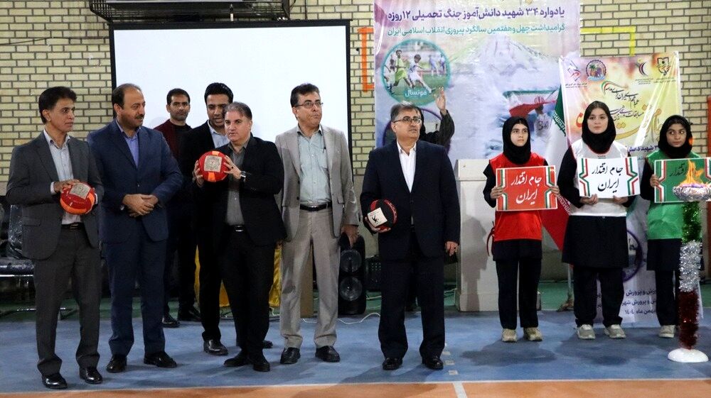 مشعل جام اقتدار ایران به یاد ۳۴ دانش‌آموز شهید در مدارس بوشهر روشن شد