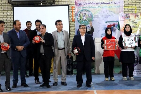 مشعل جام اقتدار ایران به یاد ۳۴ دانش‌آموز شهید در مدارس بوشهر روشن شد