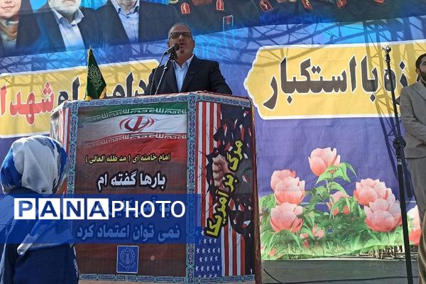 خروش هزاران دانش آموز ورامینی در ۱۳ آبان