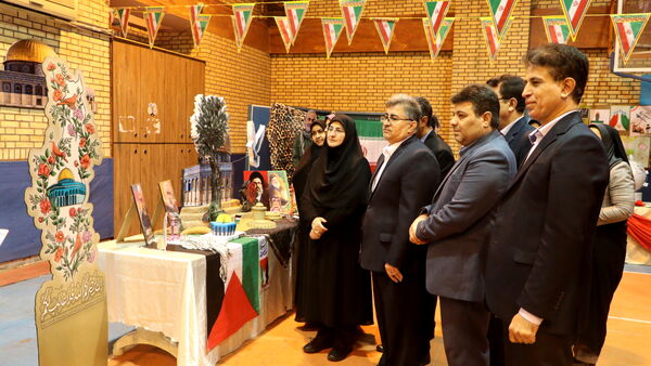 نمایشگاه فرهنگی ـ آموزشی «ایرانمون» در دبستان شهید باهنر