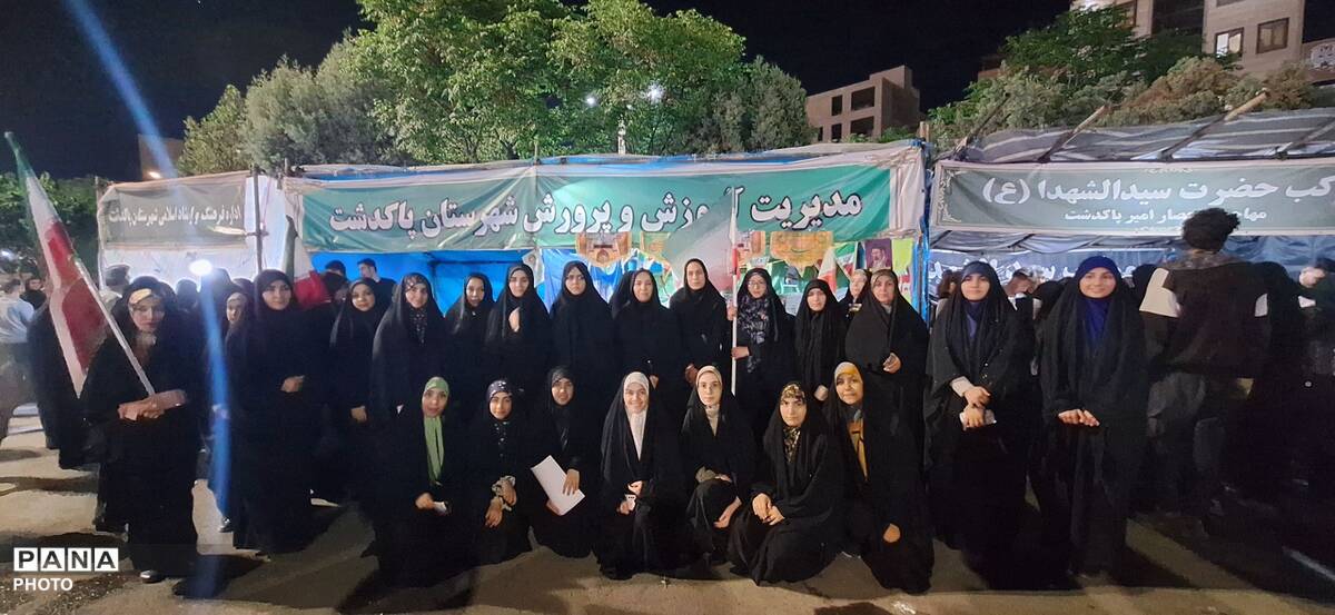 حضور گسترده و دشمن شکن دانش آموزان و فرهنگیان در غرفه آموزش و پرورش به میزبانی آموزشگاه الغدیر