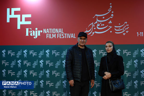 نشست نقد و بررسی فیلم «غوطه‌ور» در چهل و چهارمین جشنواره ملی فیلم فجر