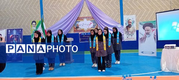 نواختن زنگ سپاس معلم در شهر آشخانه