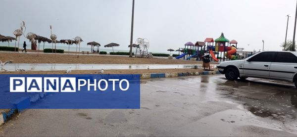 بارش باران چهره بندرعباس را پاییزی و دل‌انگیز کرد