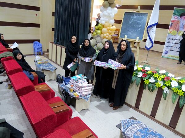 آیین تجلیل از منتخبان طرح و برنامه‌های دوره ابتدایی استان خراسان شمالی