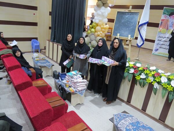 آیین تجلیل از منتخبان طرح و برنامه‌های دوره ابتدایی استان خراسان شمالی