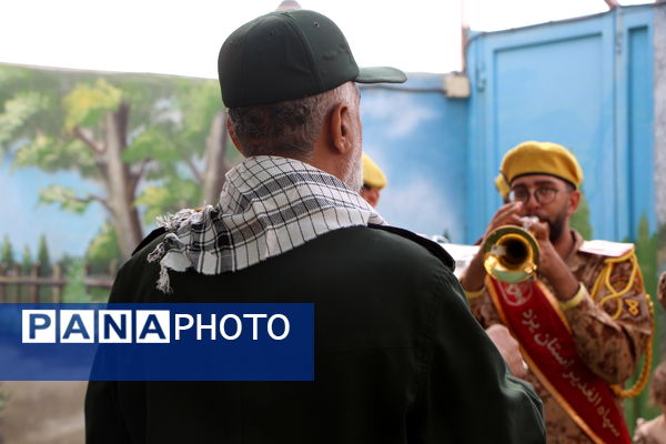 برگزاری یادواره شهدای منا و جنگ ۱۲ روزه در مدرسه شاهد نیک اندیشان