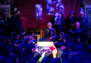 مراسم وداع با معلم شهید «زهرا حداد عادل» برگزار شد