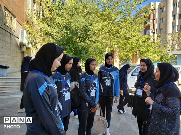 پذیرش و هماهنگی تیم های دانش اموزان دختر از مناطق روستایی و عشایری سراسر کشور