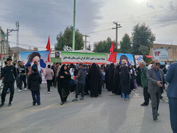 حضور پرشور مردم شهرستان پلدختر در راهپیمایی ۲۲بهمن 