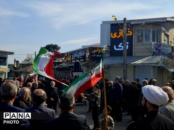 حضور مردم کومله در راهپیمایی نماز جمعه