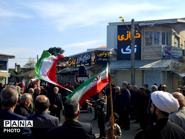 حضور مردم کومله در راهپیمایی نماز جمعه