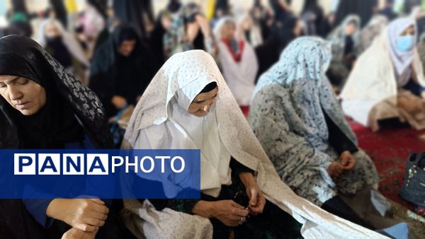 حضور پرشور دانش‌آموزان و فرهنگیان در نماز جمعه یاسوج