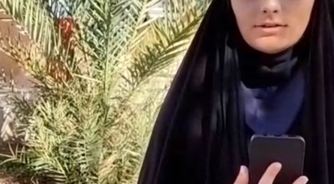 مراسم تجلیل از برگزیدگان مسابقات قرآن و عترت با حضور خانواده شهید علی وردی در مهریز