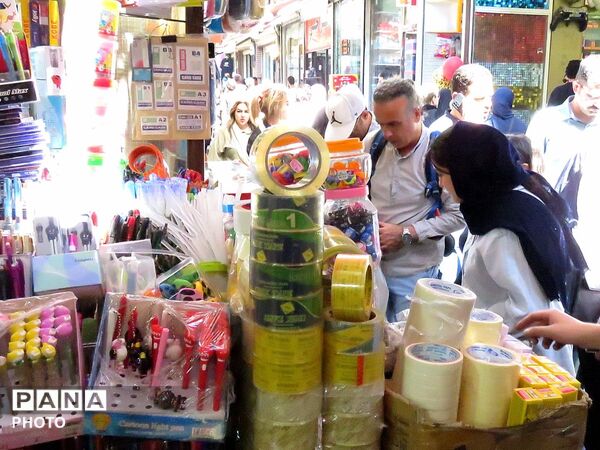  روایت شور و شوق خرید لوازم‌التحریر در بازار بزرگ تهران