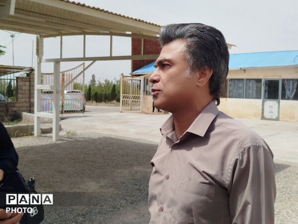بازدید فرماندار  از شرکت زرین‌فلز کاشمر