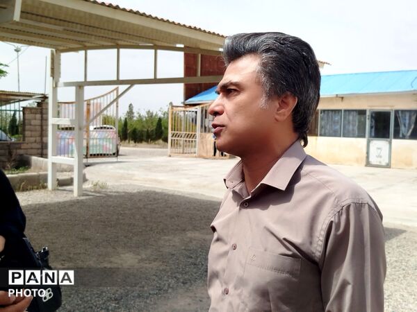 بازدید فرماندار  از شرکت زرین‌فلز کاشمر