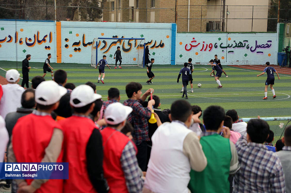 فوتبال در گنجه کم توجهی‌های فدراسیون دانش آموزی سال‌هاست خاک می‌خورد
