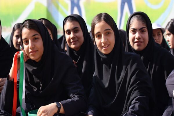 هفته تربیت‌بدنی با شور و انرژی در دبیرستان شاهد مرضیه 