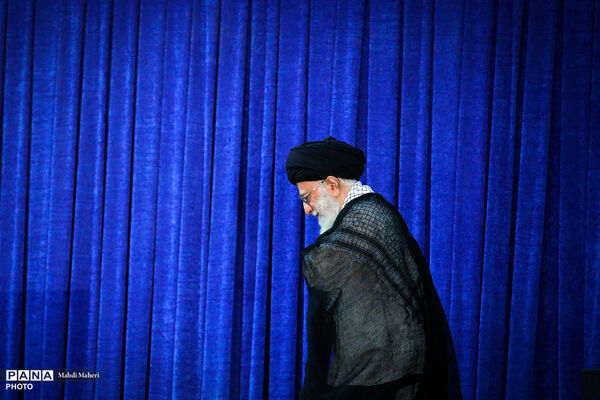 حضرت آیت‌الله العظمی شهید سیدعلی حسینی خامنه‌ای
