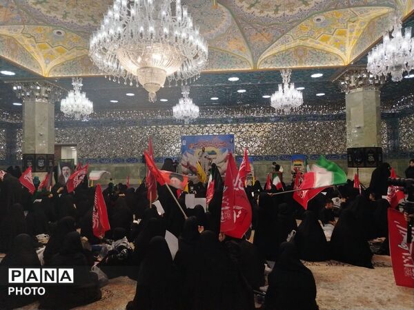 پرچم سرخ انتقام در دست بانوان افغانستانی