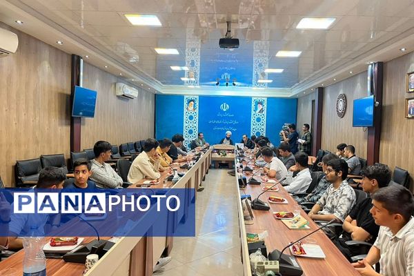 تجلیل از دانش‌آموزان اتحادیه انجمن‌های اسلامی در بهارستان‌۲