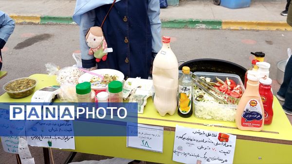  بازارچه کسب و کار دانش‌آموزی در دبستان دخترانه فرهنگیان ۲ 