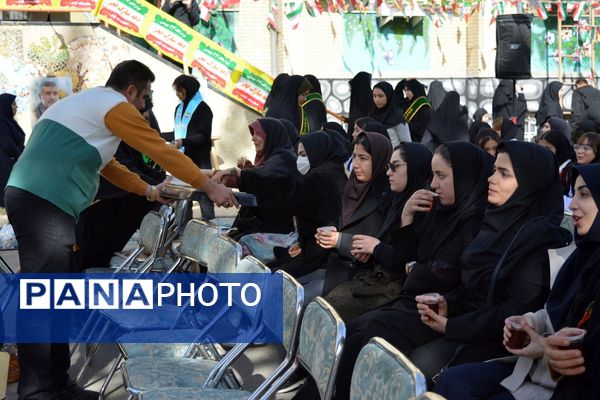 عطر رضوی در جشن نیمه شعبان مدرسه حکمت