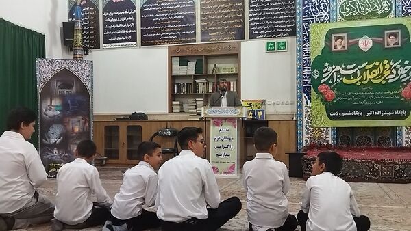 جشن بزرگ انقلاب در مسجد امام حسین (ع) نیشابور 