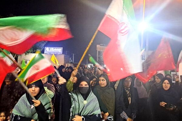 تداوم تجمعات شبانه رودخانه با حضور مدیرکل آموزش و پرورش هرمزگان