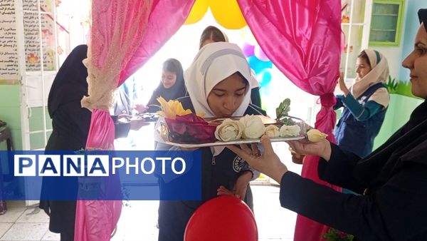 مراسم آغاز سال تحصیلی در مدرسه سمیه