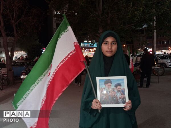 سربازان دهه نودی در قلب میدان 