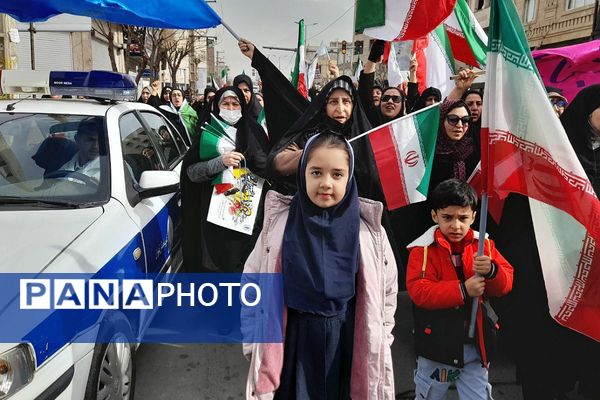 حضور گسترده مردم شهرستان شهید پرور شهرستان شهریار در راهپیمایی ۲۲ بهمن