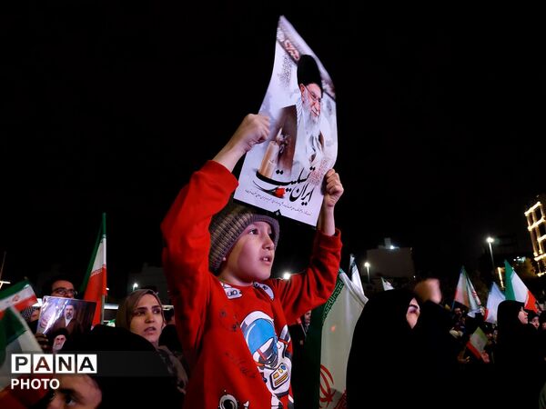 هم‌قدم با کودکان پایِ کارِ ایران