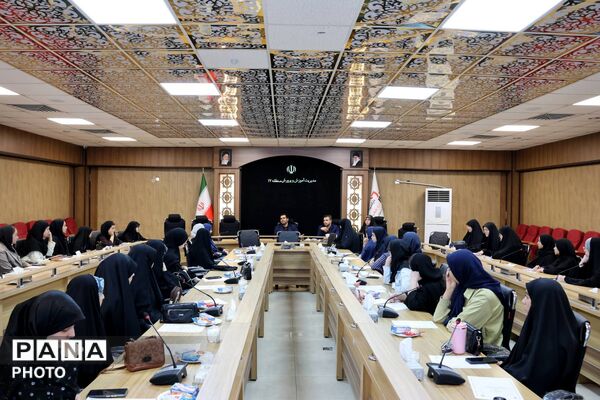 نشست خبرنگاران پانا منطقه ۱۷ تهران با مدیر آموزش و پرورش