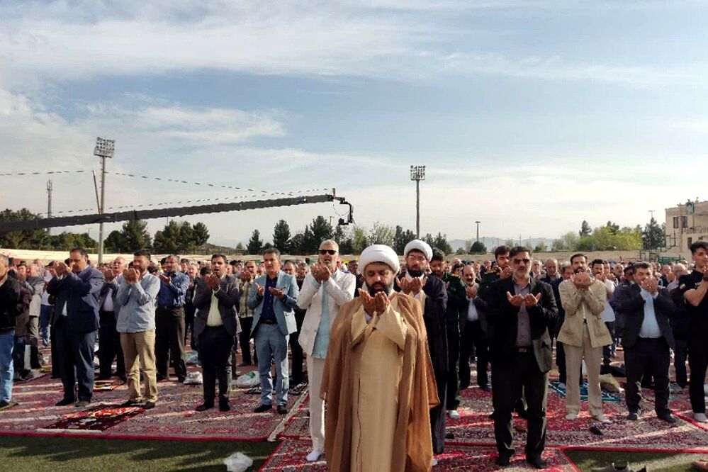 برگزاری باشکوه نماز عیدفطر در باقرشهر 