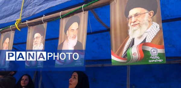 همگام با هم؛ مردم و دانش‌آموزان، شکوه جاودانه ۲۲ بهمن را فریاد می‌زنند